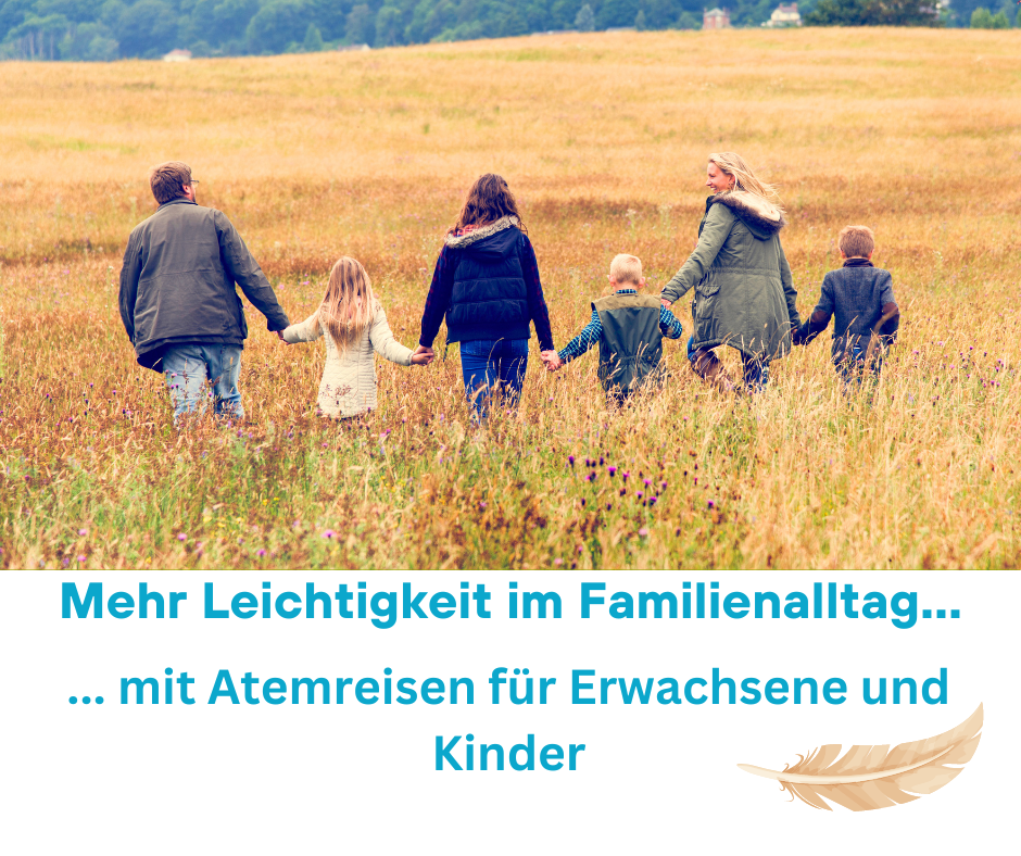 Familie geht Hand in Hand über eine Wiese, Grafik zu Atemreisen für Erwachsene und Kinder